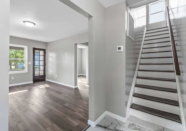 4th image of 396 Glensharon, Cincinnati, OH 45246 | MLS# 1887314