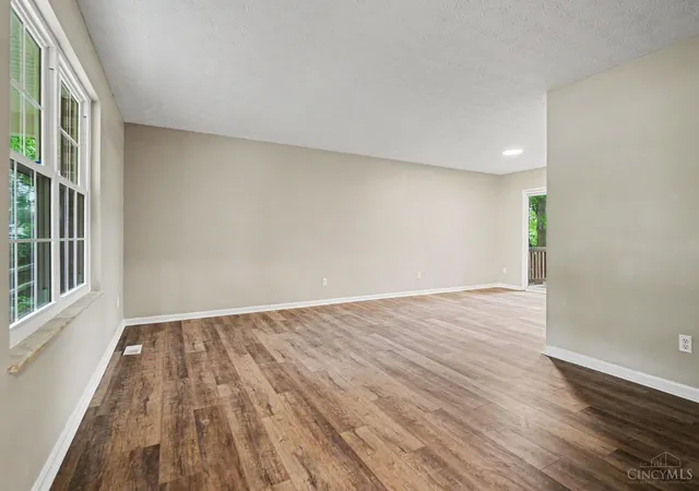 5th image of 5160 Brasher Ave, Blue Ash, OH 45242 | MLS# 1887293
