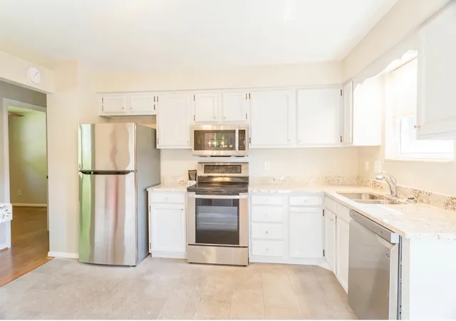 Photo 2 of Single family home for sale at 673 Karnak Ct, Cincinnati, OH 45233 | MLS# 1887292 | Listing updated on 2026-08-30