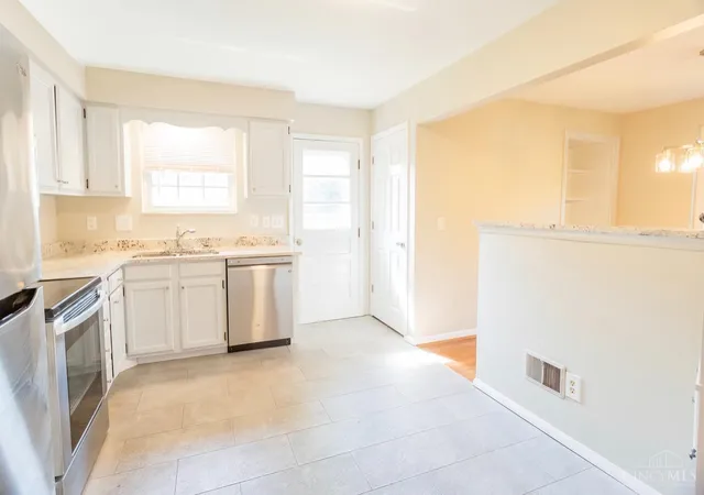 Photo 2 of Single family home for sale at 673 Karnak Ct, Cincinnati, OH 45233 | MLS# 1887292 | Listing updated on 2026-08-30