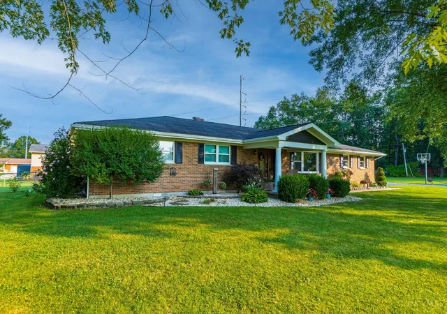 2nd image of 143 Jose Dr, Tiffin Twp, OH 45693 | MLS# 1887220