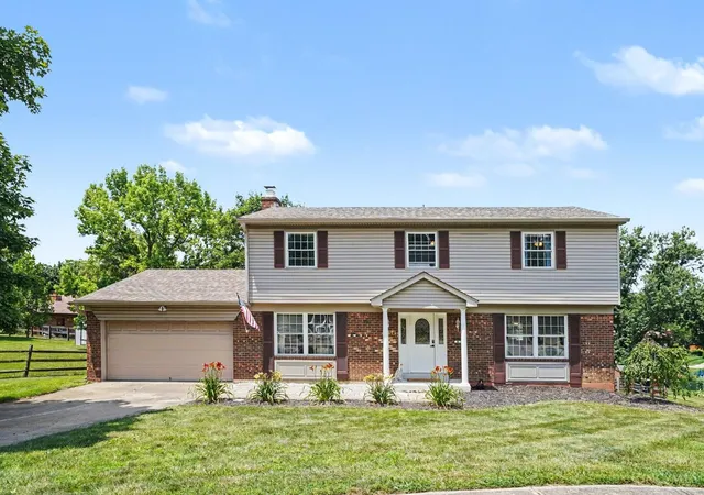2nd image of 8 Suffolk Ct, Fairfield, OH 45014 | MLS# 1887363