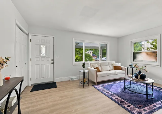 3rd image of 3236 Lillwood Ln, Cincinnati, OH 45251 | MLS# 1887413
