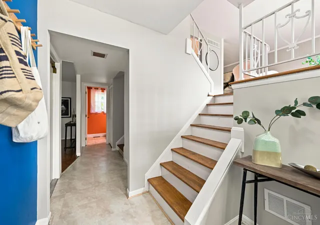 Photo 3 of Single family home for sale at 1063 Tahoe Ter, Delhi Twp, OH 45238 | MLS# 1884517 | Listing updated on 2026-09-11
