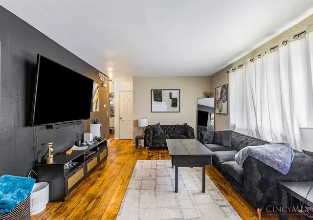 Photo 4 of Sale Pending at 280 Joliet Ave, Cincinnati, OH 45215 | MLS# 1887322 | Listing updated on 2026-08-23
