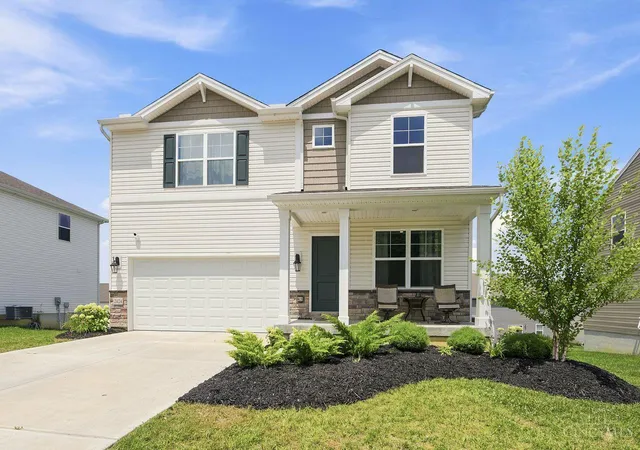 Photo 2 of Single family home for sale at 2424 Amelia Ct, Colerain Twp, OH 45239 | MLS# 1887498 | Listing updated on 2026-09-15