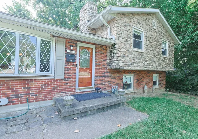 3rd image of 1307 Park Dr, Middletown, OH 45044 | MLS# 1887464