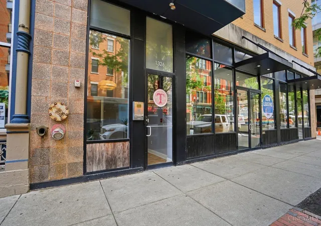 2nd image of 1326 Vine St #G, Cincinnati, OH 45202 | MLS# 1887444