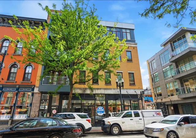 5th image of 1326 Vine St #G, Cincinnati, OH 45202 | MLS# 1887444