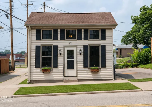 2nd image of 21 N E St, Hamilton, OH 45013 | MLS# 1887414