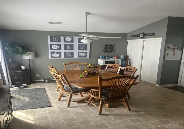 2nd image of 819 Barrington Ct, Trenton, OH 45067 | MLS# 1887560