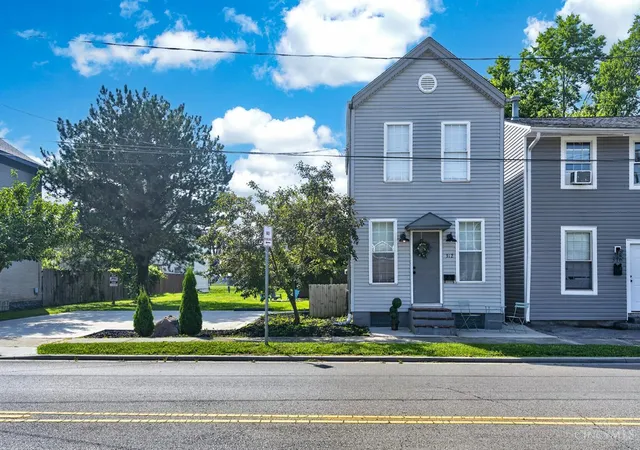 1st image of 312 S B St, Hamilton, OH 45013 | MLS# 1887565