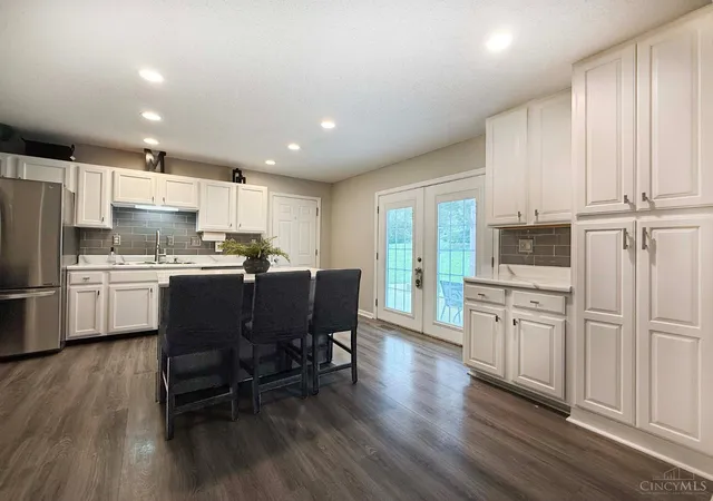 Photo 3 of Sale Pending at 2565 Schafer Knoll Ct, Fairfield Township, OH 45011 | MLS# 1887569 | Listing updated on 2026-07-27