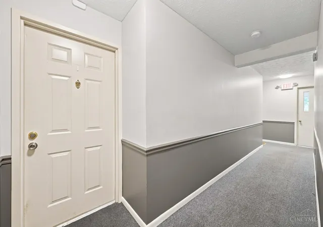 2nd image of 987 Cedar Ridge Dr, Cincinnati, OH 45245
