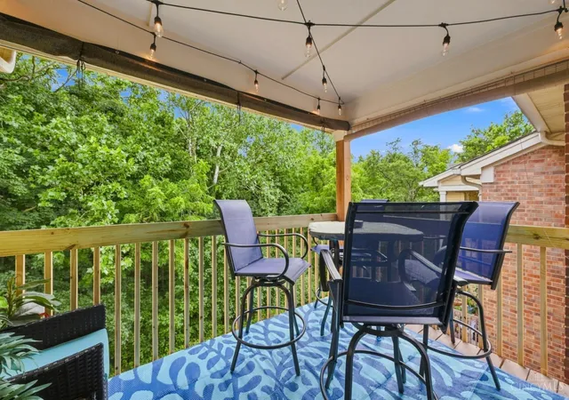 3rd image of 987 Cedar Ridge Dr, Cincinnati, OH 45245