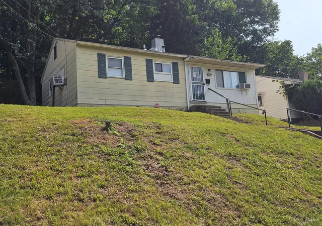 1st image of 4728 Kirby Ave, Cincinnati, OH 45223 | MLS# 1887503