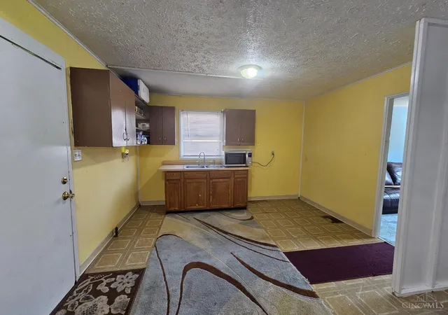 5th image of 4728 Kirby Ave, Cincinnati, OH 45223 | MLS# 1887503