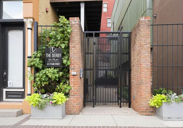 2nd image of 411 Plum St #303, Cincinnati, OH 45202 | MLS# 1887271