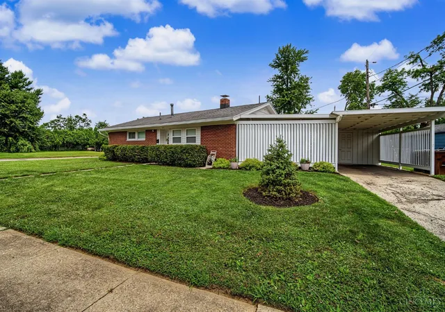3rd image of 5041 Glouster Ave, Riverside, OH 45431 | MLS# 1887632