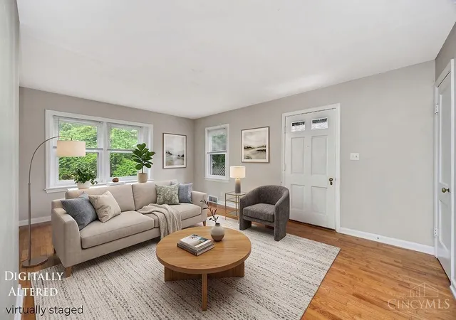 Photo 4 of Single family home for sale at 706 S Campus Ave, Oxford, OH 45056 | MLS# 1887304 | Listing updated on 2026-07-21