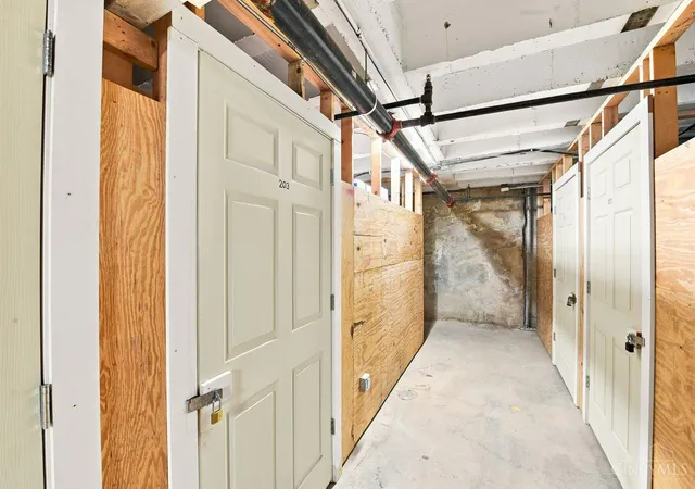 2nd image of 411 Plum St, Cincinnati, OH 45202