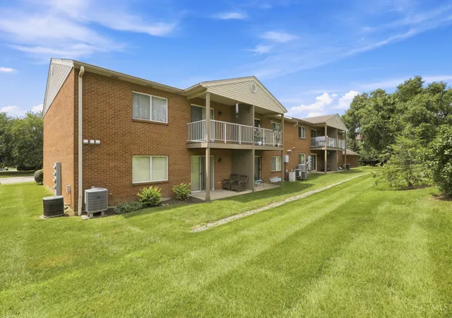 2nd image of 5654 Bridgetown Rd, Green Twp, OH 45248