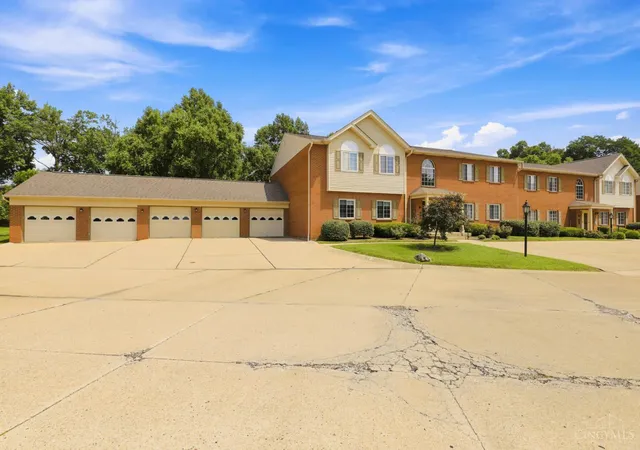 2nd image of 5654 Bridgetown Rd #28, Green Twp, OH 45248 | MLS# 1887489