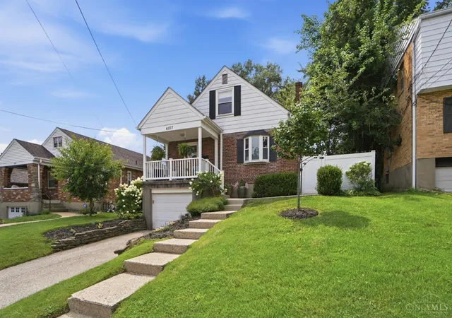 2nd image of 4127 Paxton Woods Dr, Cincinnati, OH 45209 | MLS# 1887647