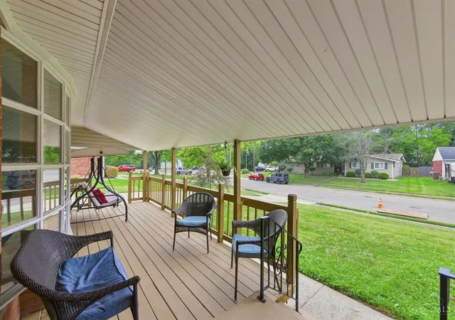 2nd image of 605 Jackson Ln, Middletown, OH 45044 | MLS# 1887621