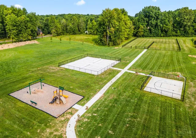 3rd image of 1838 Vista Lake Dr, Goshen Twp, OH 45122 | MLS# 1887672