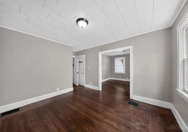 5th image of 2054 Dale Rd, Norwood, OH 45212