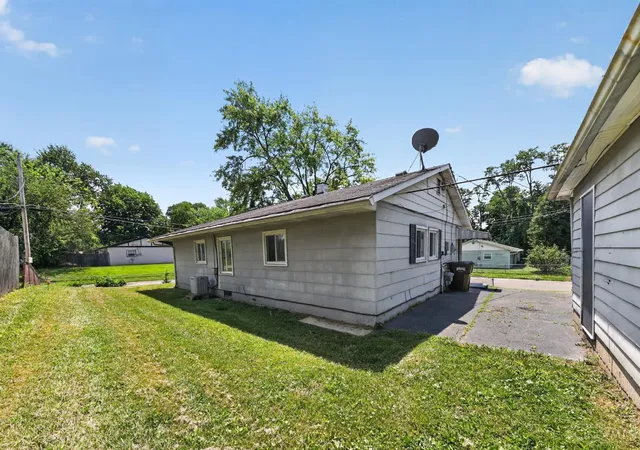 Photo 4 of Sale Pending at 2454 Schon Dr, Cincinnati, OH 45231 | MLS# 1886218 | Listing updated on 2026-09-01