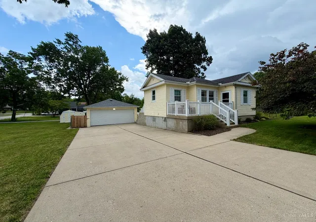 4th image of 11560 Walnut St, Springdale, OH 45246 | MLS# 1885162