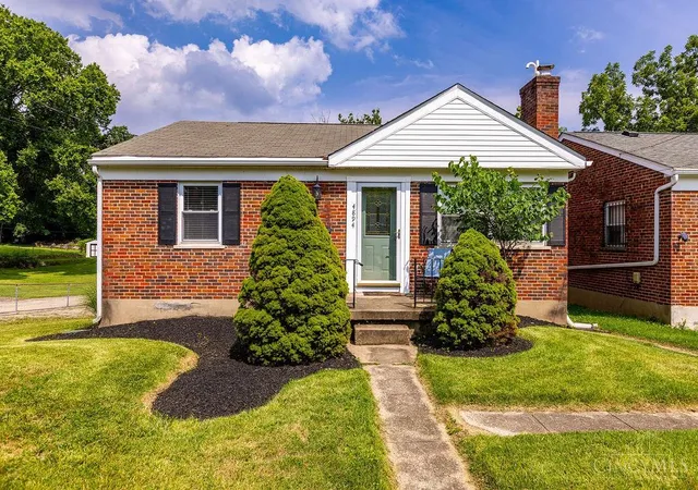 1st image of 4894 Oaklawn Dr, Cincinnati, OH 45227 | MLS# 1887702