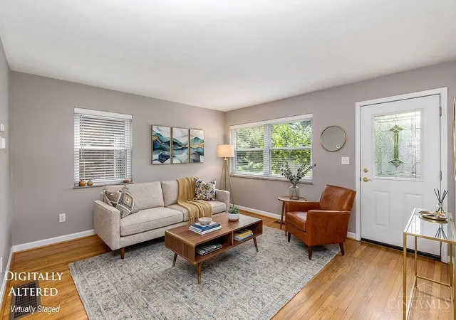 4th image of 4894 Oaklawn Dr, Cincinnati, OH 45227 | MLS# 1887702