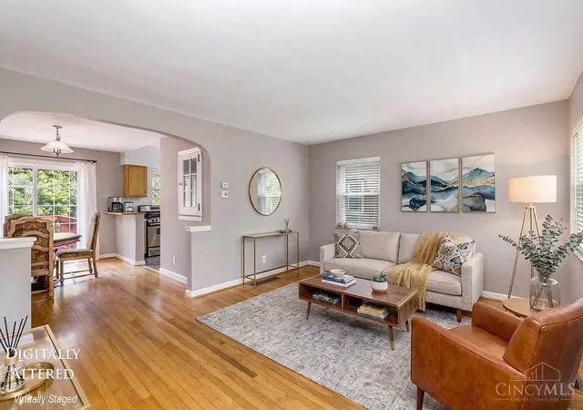 5th image of 4894 Oaklawn Dr, Cincinnati, OH 45227 | MLS# 1887702