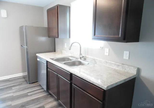 4th image of 466 W Kemper Rd, Cincinnati, OH 45246 | MLS# 1887630
