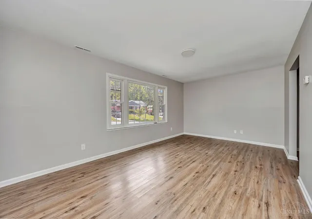 4th image of 5452 Ehrling Rd, Cincinnati, OH 45227 | MLS# 1887699