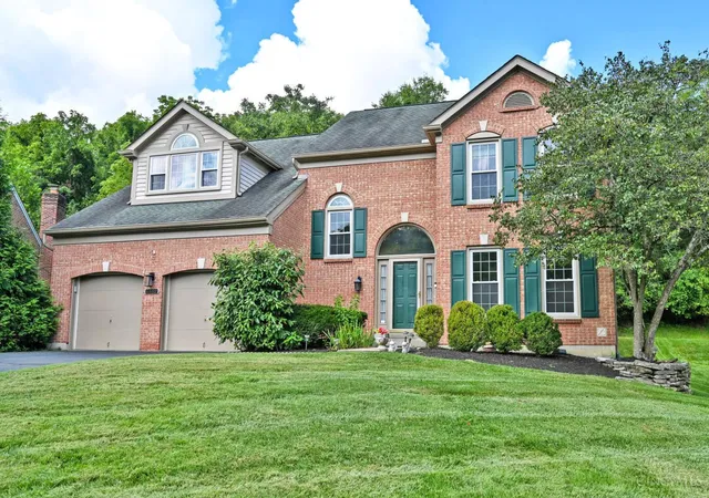 Photo 3 of Single family home for sale at 6889 Maddux Dr, Cincinnati, OH 45230 | MLS# 1887763 | Listing updated on 2026-08-28