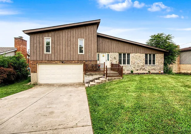 1st image of 1815 Nw Washington Blvd, Hamilton, OH 45013 | MLS# 1887737