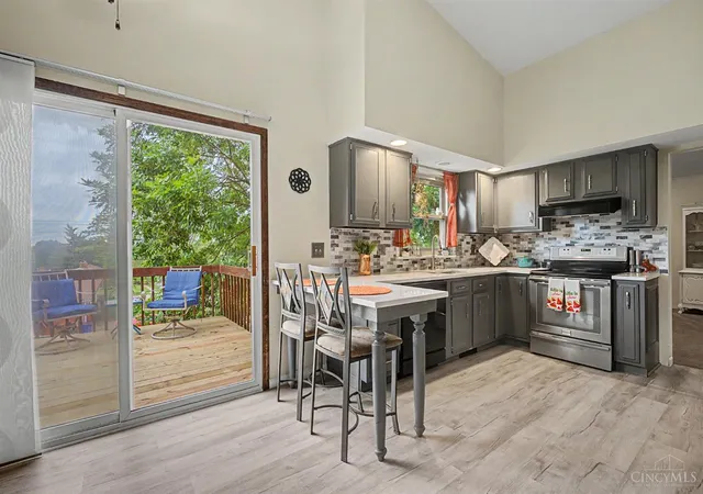 Photo 4 of Single family home for sale at 1815 NW Washington Blvd, Hamilton, OH 45013 | MLS# 1887737 | Listing updated on 2026-08-25