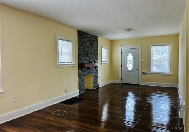 3rd image of 1922 Dalewood Pl, Cincinnati, OH 45237 | MLS# 1887770