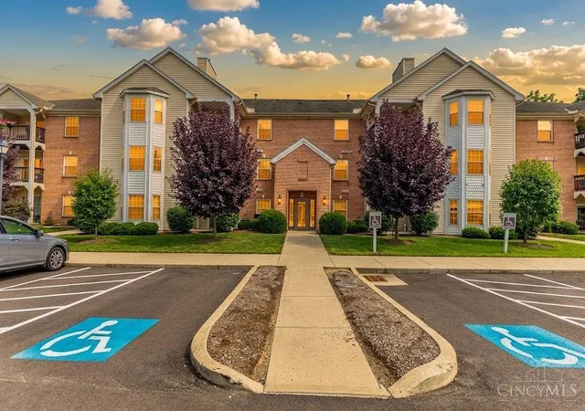 1st image of 4350 Regency Ridge Ct #208, Cincinnati, OH 45248 | MLS# 1887633