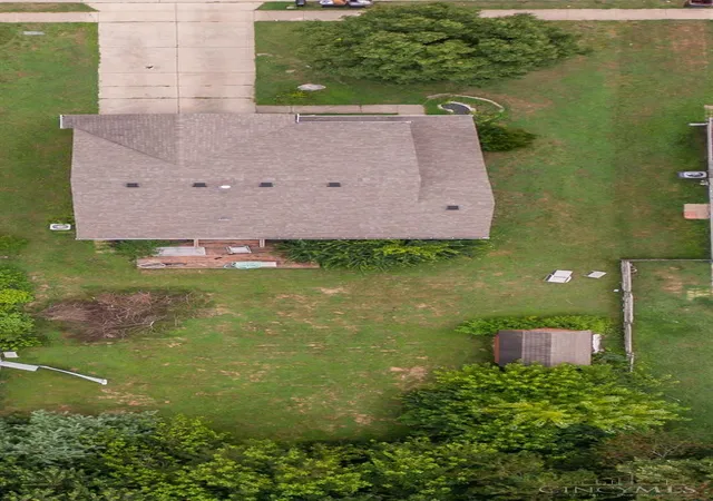 3rd image of 671 Townsen Pl, Trenton, OH 45067 | MLS# 1887690