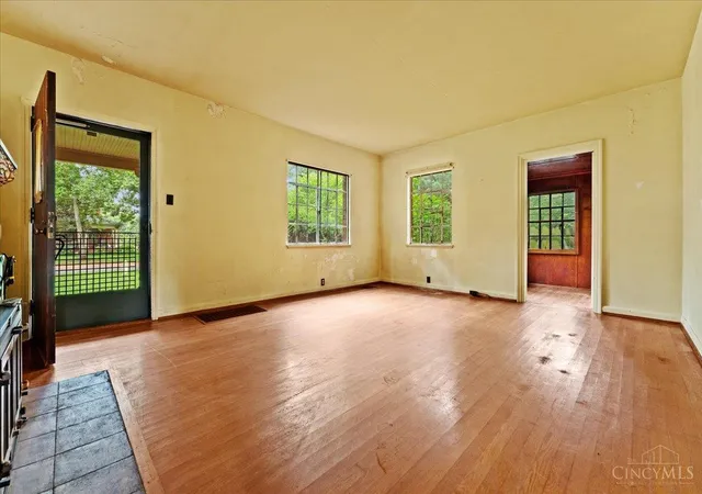 Photo 4 of Sale Pending at 615 Myrtle Ave, Terrace Park, OH 45174 | MLS# 1887822 | Listing updated on 2026-08-28