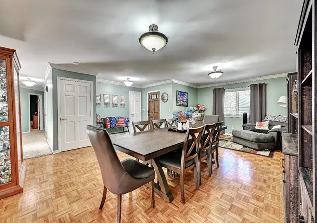 4th image of 6427 Visitation Dr, Cincinnati, OH 45248 | MLS# 1883427