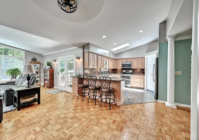 5th image of 6427 Visitation Dr, Cincinnati, OH 45248 | MLS# 1883427