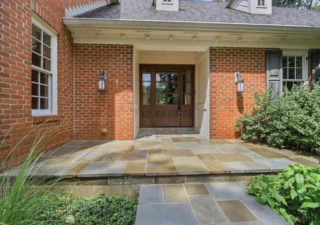 Photo 3 of Single family home for sale at 8100 Chinquapin Ln, Cincinnati, OH 45243 | MLS# 1887875 | Listing updated on 2026-07-22