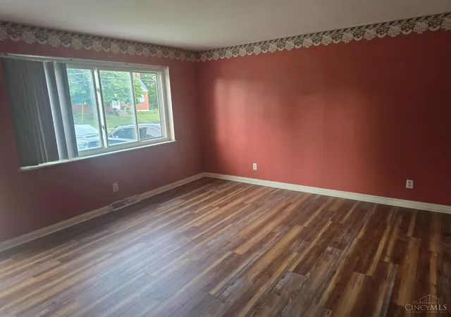 Photo 2 of Sale Pending at 7069 Bluecrest Dr, Cincinnati, OH 45230 | MLS# 1887868 | Listing updated on 2026-08-07