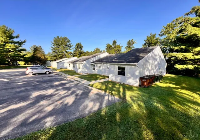 2nd image of 3607 Parfore Ct, Pierce Twp, OH 45245 | MLS# 1887799